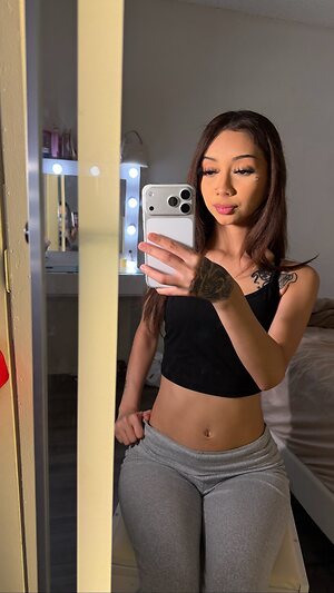 Theyenvyyalexis leaked photo #7