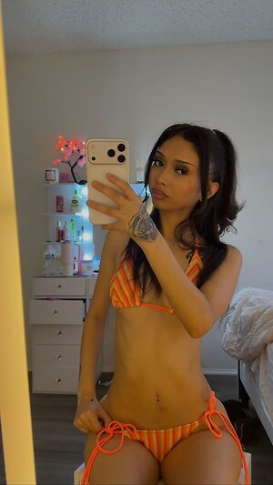 Theyenvyyalexis leaked photo #19