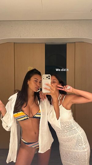 Thin Israeli Bae leaked photo #51