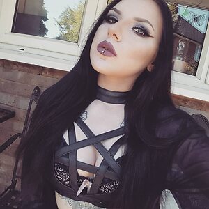 ThrashMetalDoll leaked photo #5