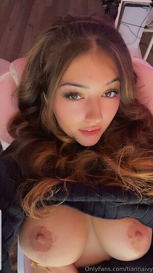 tiannaivy leaked photo #6