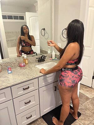 Tiffany Renee leaked photo #2