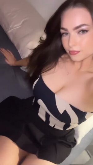 Tiffany Salmond leaked photo #17