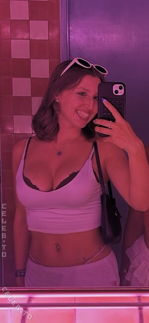 tiffany.kra Nude Leaked Photo #5