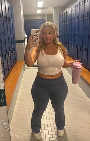 tiffcrespo_ leaked photo #22