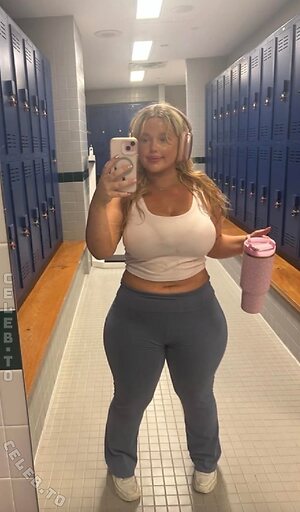 tiffcrespo_ leaked photo #26