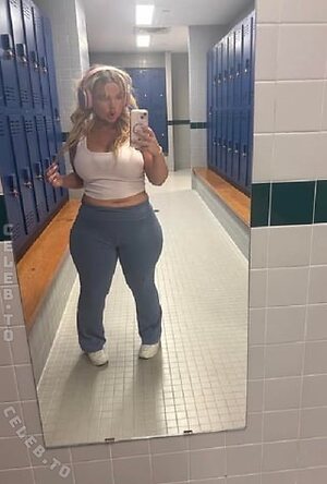 tiffcrespo_ leaked photo #27