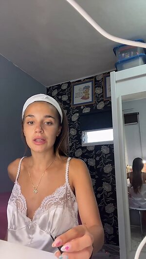 TikTok SLIPS leaked photo #31