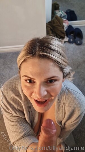 Tillyandjamie Nude Leaked Photo #7