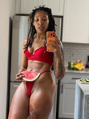 Timmeka Love leaked photo #2