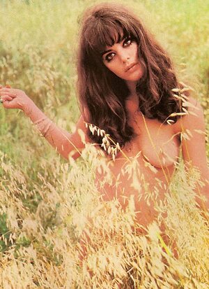 Tina Aumont
