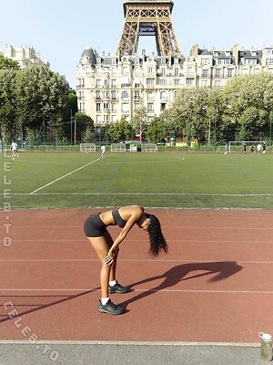 Tina Kunakey photo