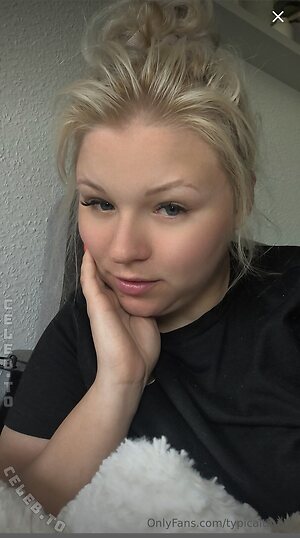 Tina Typicaltinaa photo