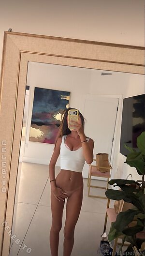 Tinyells | ellapetiteee leaked photo #52