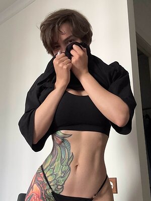 Toma Zhdanova leaked photo #38