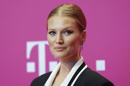 Toni Garrn leaked photo #63