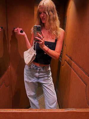 Toni Garrn leaked photo #73