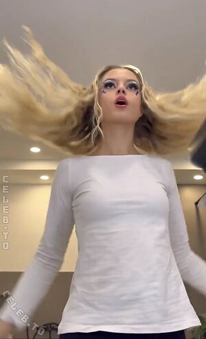 tonii.be Nude Leaked Photo #11