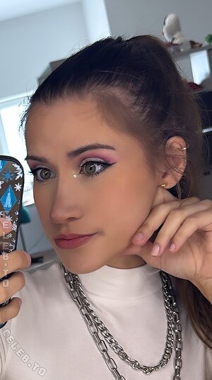 Tori Lee Synnatzschke
