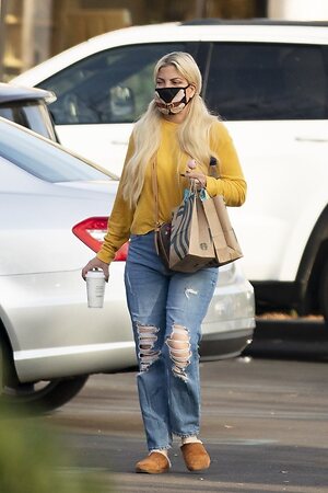 Tori Spelling Nude Leaked Photo #5