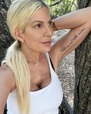 Tori Spelling Nude Leaked Photo #14