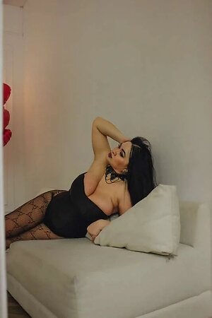 Tosya Nude Leaked Photo #14