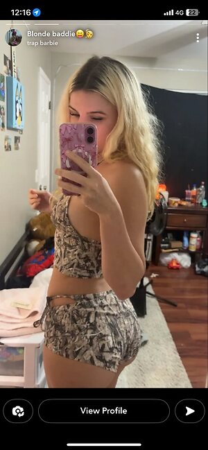 Trap_bunny188 leaked photo #4