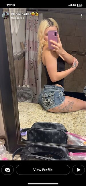 Trap_bunny188 leaked photo #8