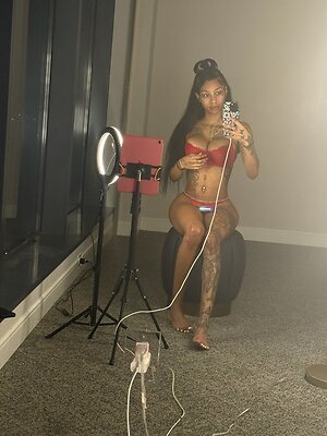 Trapsweetyy leaked photo #4