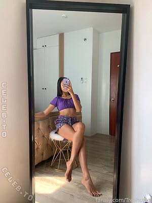 treshures Nude Leaked Photo #28