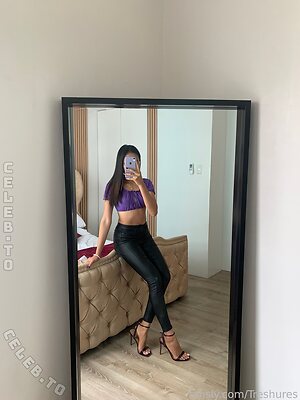 treshures Nude Leaked Photo #29