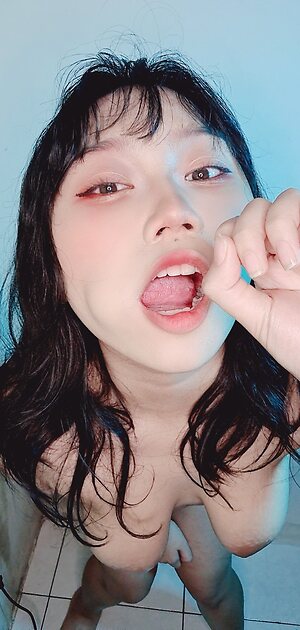 Tsunnyanchan leaked photo #5