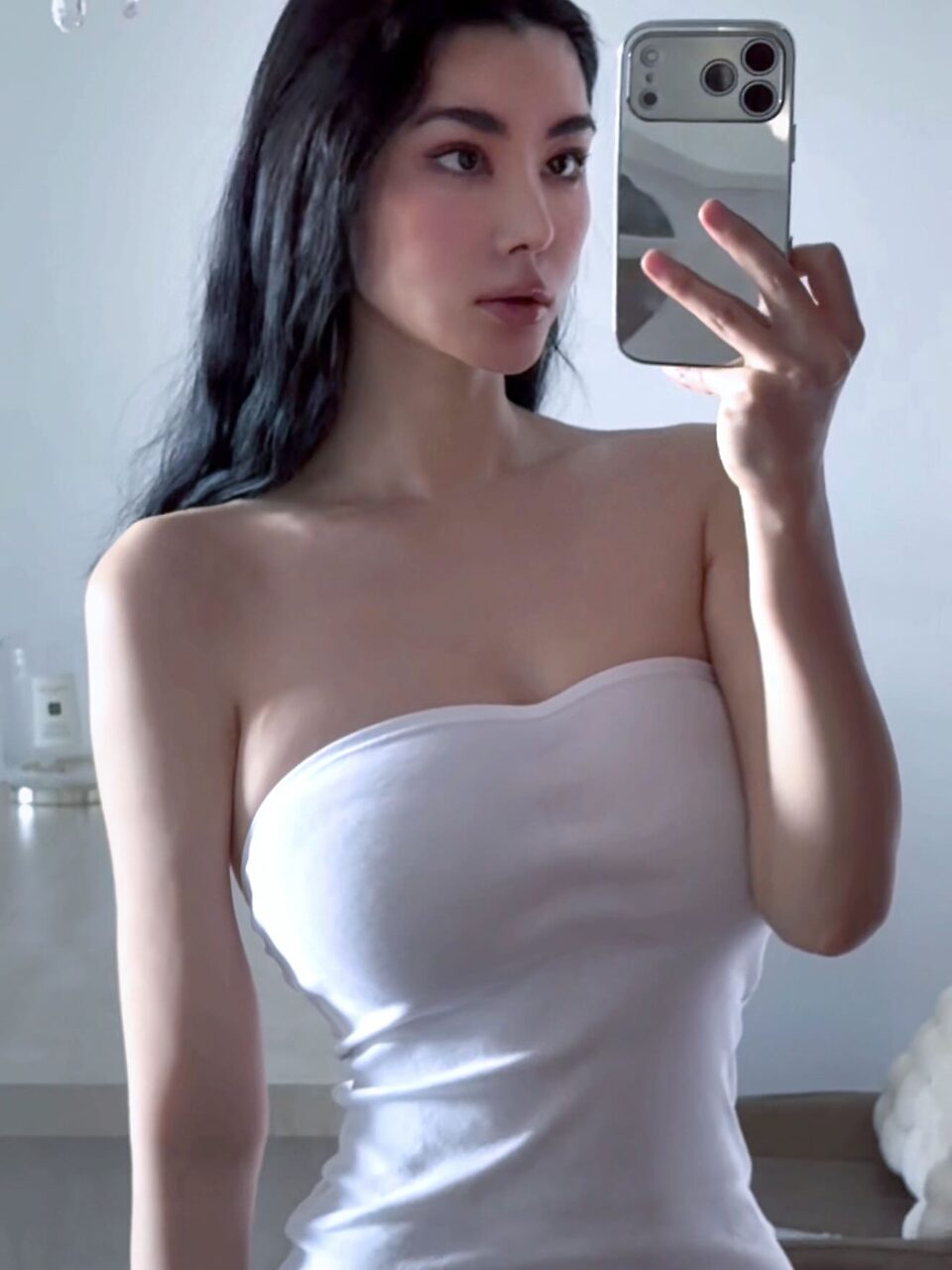 T leaked photo #7