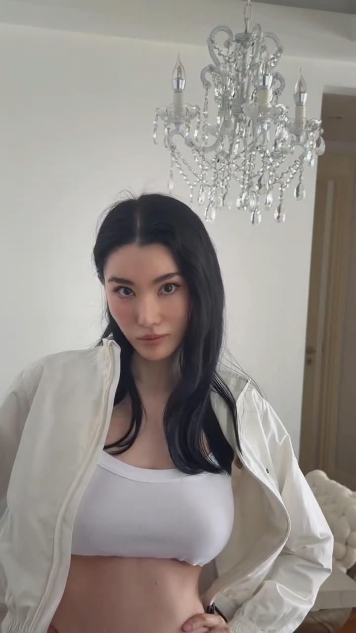 T leaked photo #26