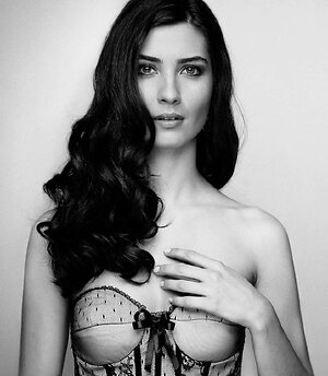 Tuba Büyüküstün leaked photo #140