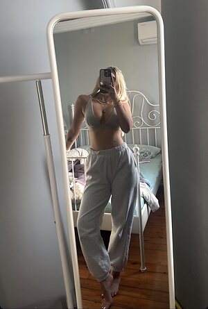 tugcecemrecev leaked photo #15