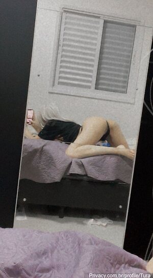turavlr leaked photo #7