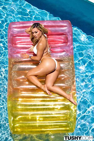 Tushy Nude Leaked Photo #201