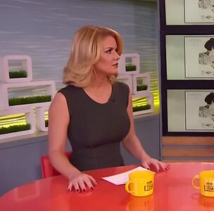 TV Host Carrie Keagan leaked photo #63