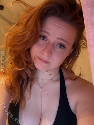 Twostonelol Nude Leaked Photo #2