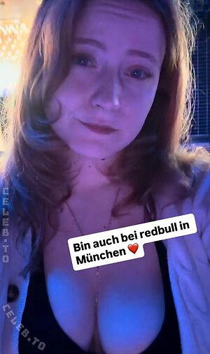 Twostonelol Nude Leaked Photo #10