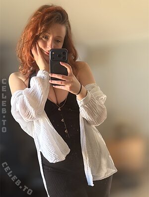 Twostonelol photo