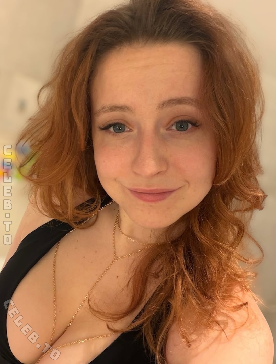 Twostonelol photo