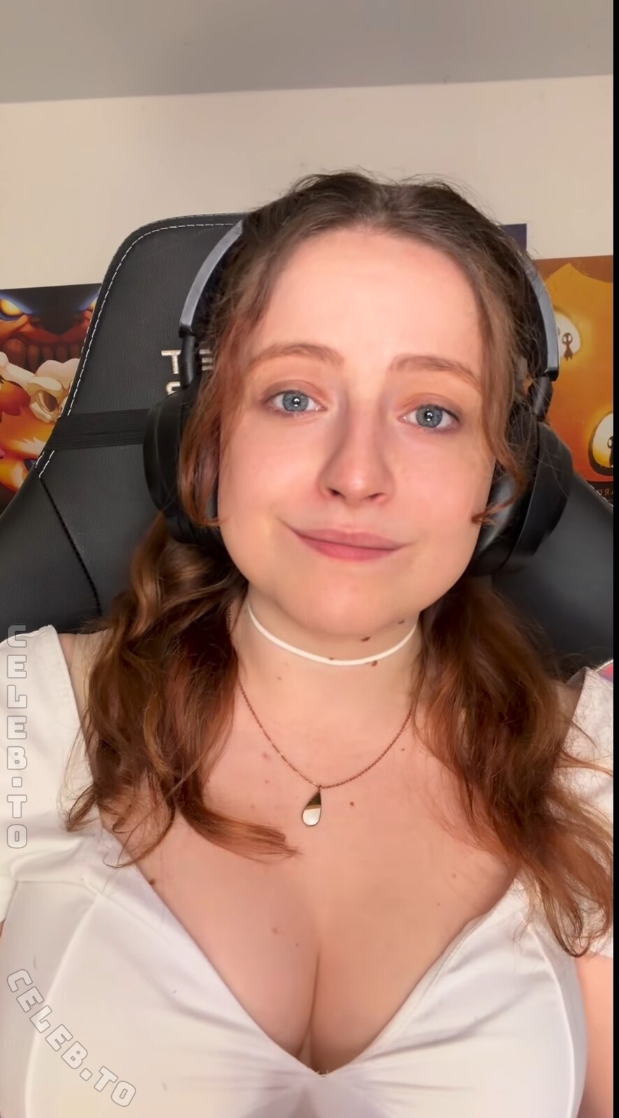 Twostonelol photo