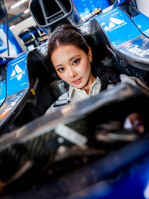 Tzuyu leaked photo #39