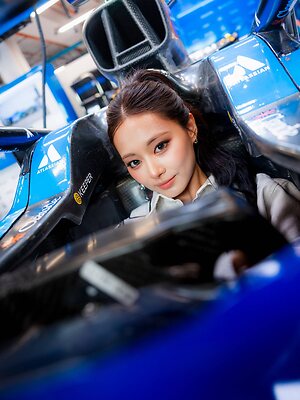 Tzuyu leaked photo #45