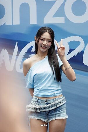 Tzuyu leaked photo #55