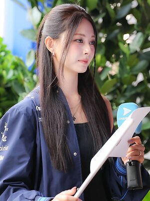 Tzuyu leaked photo #60