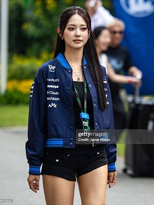 Tzuyu leaked photo #72