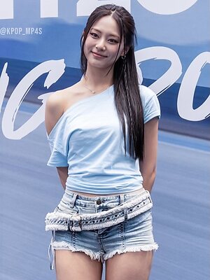 Tzuyu leaked photo #80